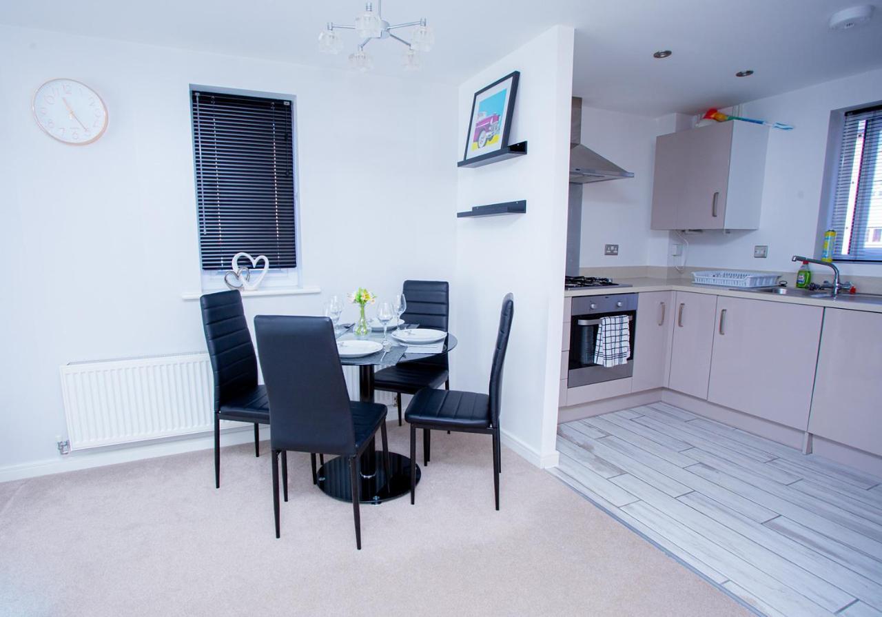 Mills Apartment - Two Bedroom En-Suite Apartment Northampton Exterior foto